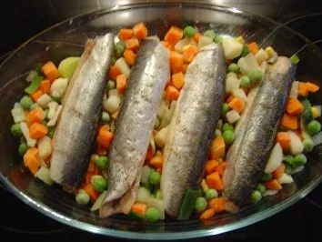Heringsfilet im Gemüsebett überbacken... kalorienarm - Rezept - Bild Nr. 4