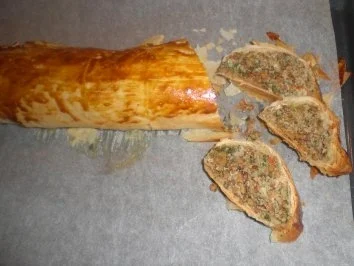 Rezept: Herzhafter Strudel mit Hackfleisch und Linsen Bild Nr. 6 Herzhafter Strudel mit Hackfleisch und Linsen - Rezept - Bild Nr. 6