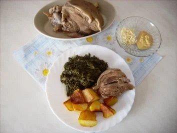 Eisbein mit Grünkohl und Röstkartoffeln - Rezept