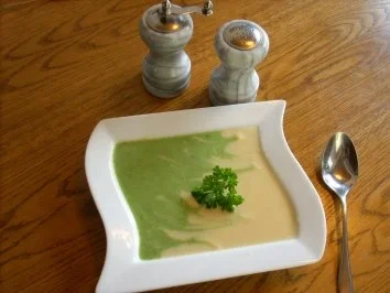 Rezept: Kräutersuppe "Bicolor" Bild Nr. 2 Kräutersuppe "Bicolor" - Rezept - Bild Nr. 2