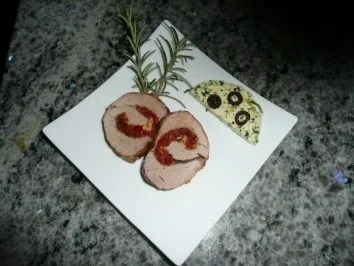 Rezept: HAUPTGERICHT/FLEISCH:Schweinefilet gefüllt und Olivenbutter HAUPTGERICHT/FLEISCH:Schweinefilet gefüllt und Olivenbutter - Rezept
