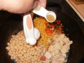 Huehnerfleisch -  Chili mit Maisbrot Knoedel - Sehr einfach und schnell - Rezept - Bild Nr. 3