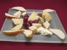 Rezept: Käseplatte mit Birnen und Trauben Käseplatte mit Birnen und Trauben - Rezept