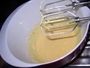 Tonkabohnen-Quark-Mousse mit marinierten Sharon-Früchten - Rezept - Bild Nr. 6