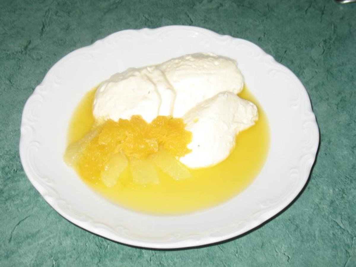 Tonkabohnen Quark Mousse mit marinierten Sharon Früchten - einfach - 90 ...