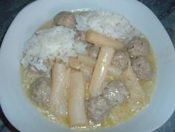 Rezept: Hack : Schwarzwurzeln mit Hack-Klößchen Hack : Schwarzwurzeln mit Hack-Klößchen - Rezept