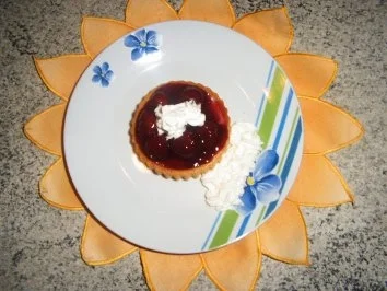 Rezept: Kirsch-Amaretto-Törtchen Kirsch-Amaretto-Törtchen - Rezept