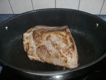 Hausmannskost: Schweinebraten mit Wirsing..zuerst zeige ich euch, wie ich mein Fleisch mache.... - Rezept - Bild Nr. 2