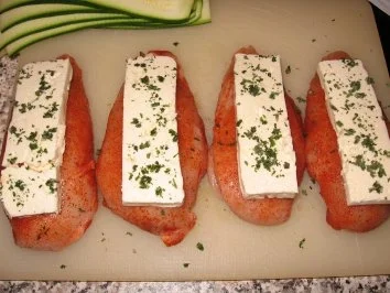 Feta-Zucchinihähnchen mit Joghurtgemüse und 7-Kornreis - Rezept - Bild Nr. 2