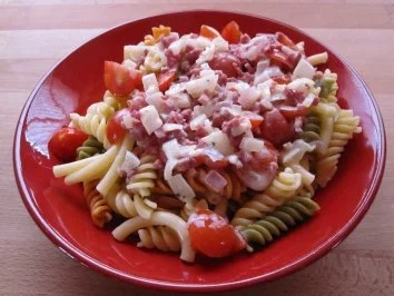 Spaghetti mit Käse - Schinken - Sauce - Rezept