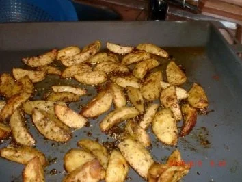 Rezept: Beilage: Scharf-marinierte Ofenkartoffeln! Beilage: Scharf-marinierte Ofenkartoffeln! - Rezept