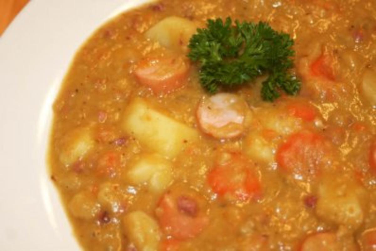 Erbsensuppe braucht etwas Zeit, ist aber lecker und gesund - Rezept mit ...