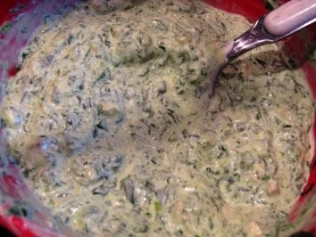 Rezept: Mit Spinat gefüllte Champignons im Tomatenbett Mit Spinat gefüllte Champignons im Tomatenbett - Rezept