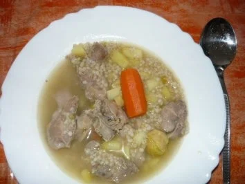 Perlgraupeneintopf mit Geflügelmägen - Rezept