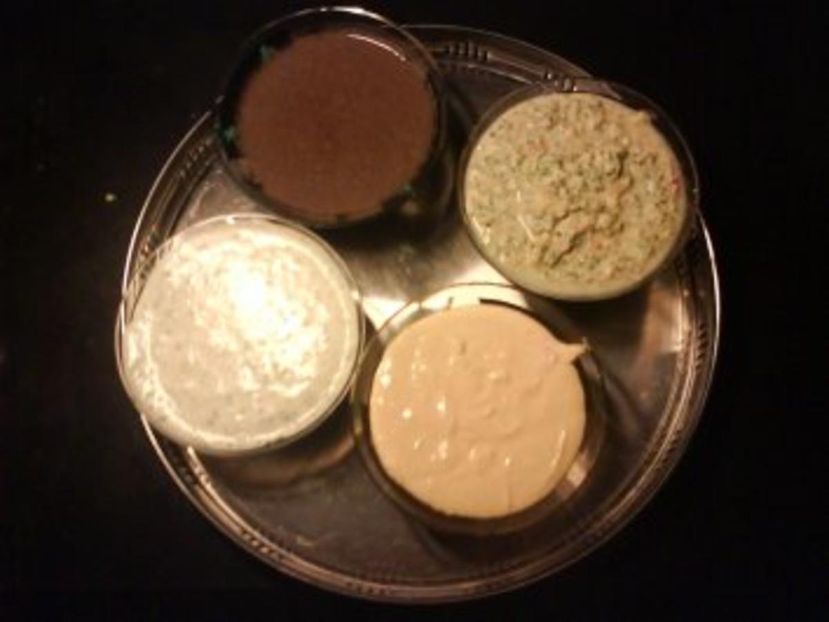 Sylvestermenue Gang 3: Kräuter Frischkäse Creme Dip zu Eingelegtes ...