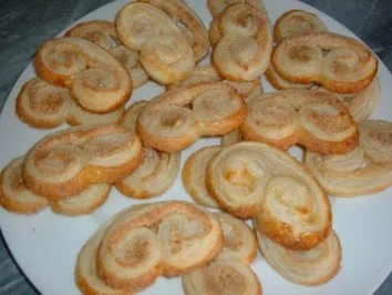 Kekse......Blätterteig- Mandelöhrchen - Rezept