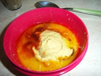 Rezept: Hähnchenkeule in golden Lackkorsage an Reis und Brandenburgischen Käsesalat Bild Nr. 3 Hähnchenkeule in golden Lackkorsage an Reis und Brandenburgischen Käsesalat - Rezept - Bild Nr. 3