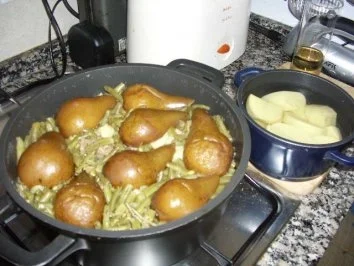 Peras, judías verdes y carne - Rezept