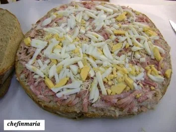 Rezept: Pikante Wurst - Brot - Torte Bild Nr. 4 Pikante Wurst - Brot - Torte - Rezept - Bild Nr. 4