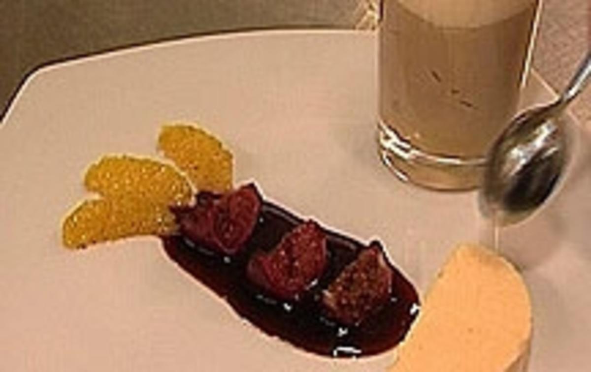 Bilder für Grand-Marnier-Parfait mit Gewürzorangen und Tobleronemousse mit Eierlikörhäubchen an Barolo-Feigen - Rezept