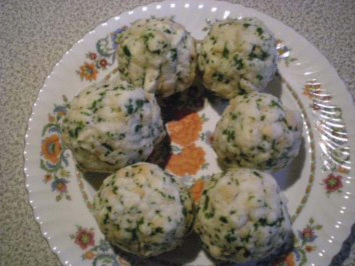 Semmelknödel - Rezept mit Bild - kochbar.de