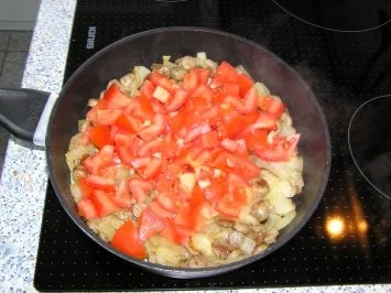 Rezept: Rostbratwurstgulasch Bild Nr. 2 Rostbratwurstgulasch - Rezept - Bild Nr. 2