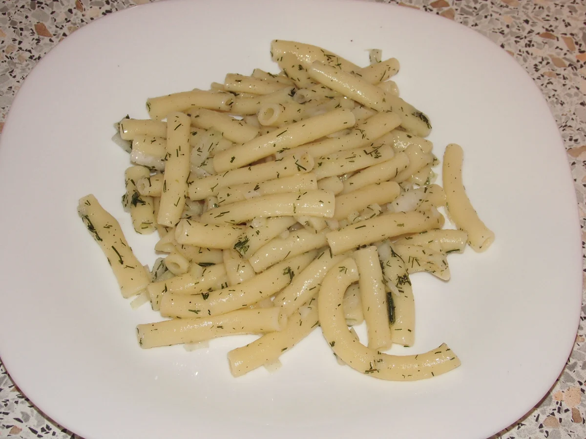 Rezept: einfacher Nudelsalat Bild Nr. 3 einfacher Nudelsalat - Rezept - Bild Nr. 3