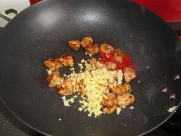 Brennender Wok (Bilder sind eingestellt) - Rezept - Bild Nr. 3