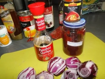 Asiatisches Zwiebel-Mango-Chutney ummantelt von                                  (Bilder) - Rezept - Bild Nr. 2