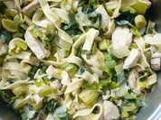 Lauchnudeln mit Hähnchenbrust - Rezept