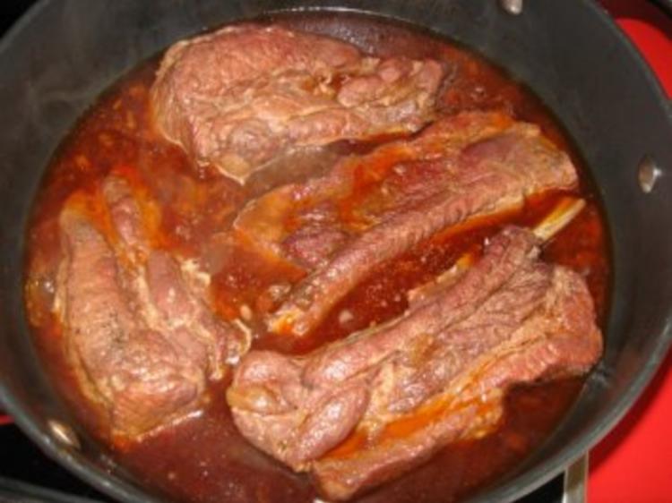 Dicke Rippe in Rotwein geschmort - einfach - 74 kcal/100g