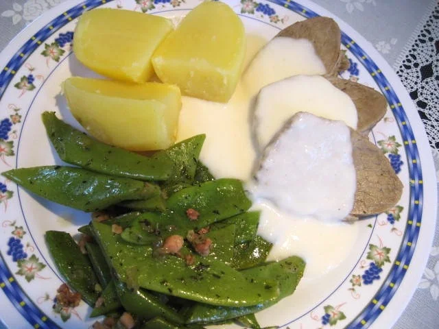 Gekochtes Rindfleisch mit Meerrettichsoße - Rezept - Bild Nr. 7050