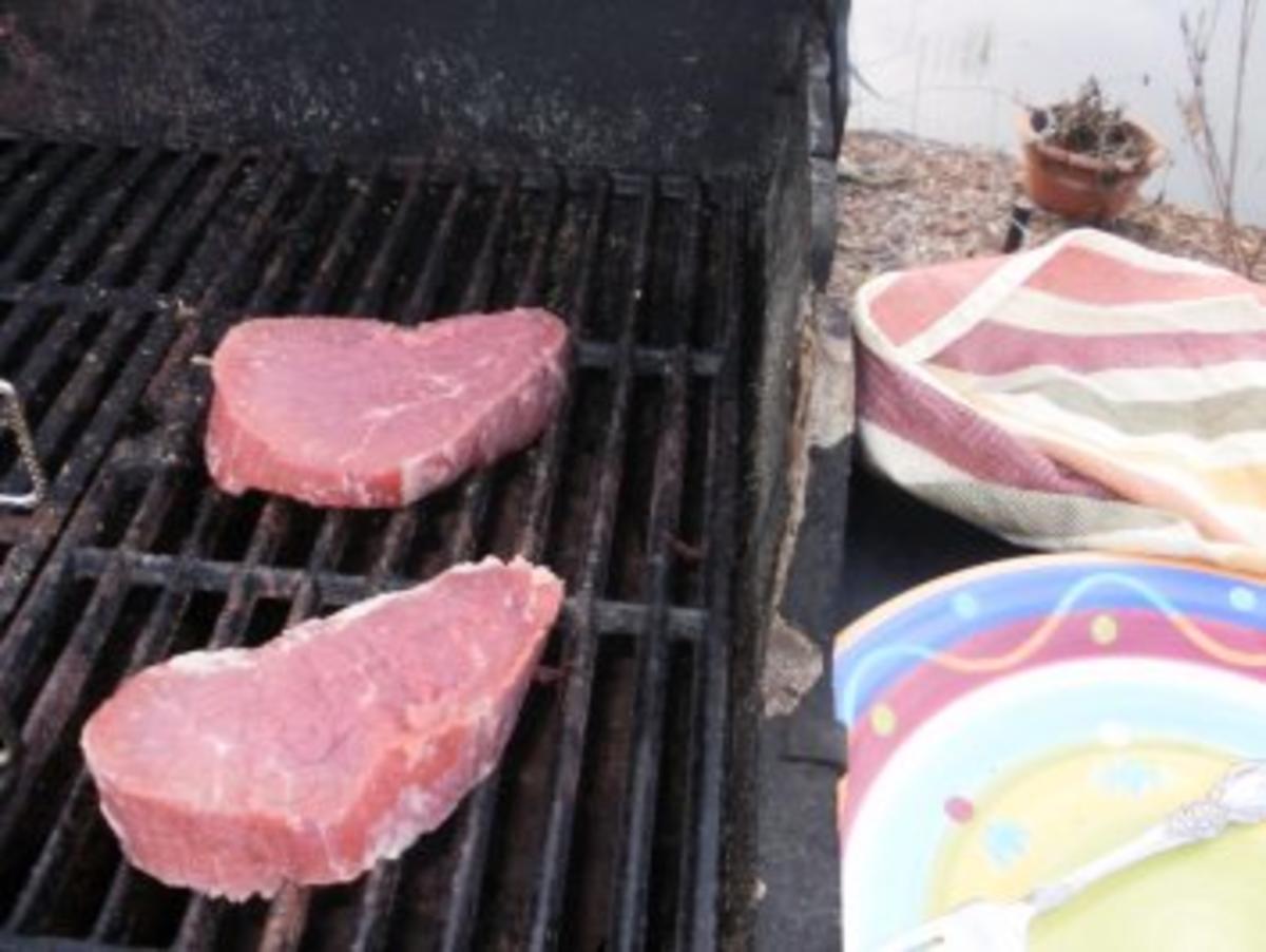 Bilder für Steak mit Warm Tomaten Salsa - einfach fettarm und gesund - Rezept