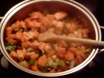 Rezept: scharfe Karottensuppe Bild Nr. 2 scharfe Karottensuppe - Rezept - Bild Nr. 2