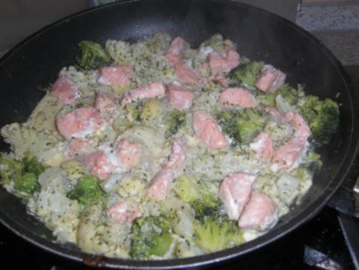 Broccoli-Lachs-Pfanne - Rezept mit Bild - kochbar.de