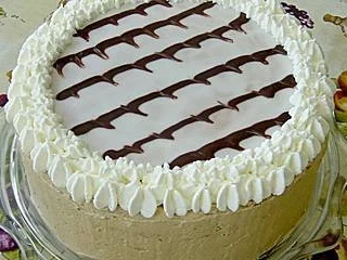 Buttercremtorte nach Esterhazyart - Rezept - Bild Nr. 2
