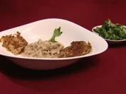 Kalbsgeschnetzeltes, dazu Rösti aus rohen Kartoffeln und Feldsalat (Horst Janson) - Rezept