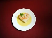 Rezept: Garnelen auf Curryschaum mit Reisherz (Cornelia Corba) Garnelen auf Curryschaum mit Reisherz (Cornelia Corba) - Rezept