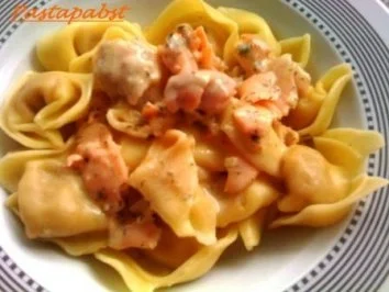 Rezept: Tortellini mit Lachs-Zitronen- Sauce Tortellini mit Lachs-Zitronen- Sauce - Rezept