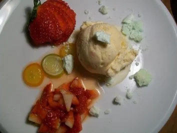 Cassata-Eiscreme mit fruchtigen Begleitern - Rezept - Bild Nr. 2