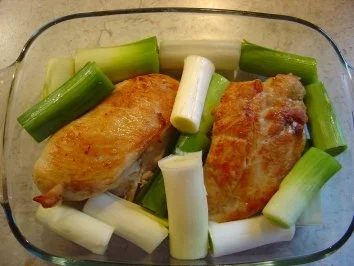 Rezept: Hähnchenbrustfilet exotisch --- mit Mango-Ananas-Sauce und Porree überbacken Bild Nr. 3 Hähnchenbrustfilet exotisch --- mit Mango-Ananas-Sauce und Porree überbacken - Rezept - Bild Nr. 3