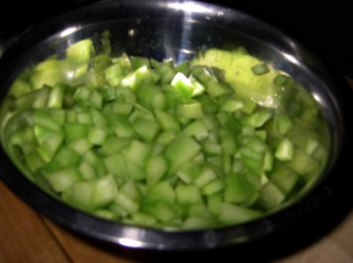 Gurken-Apfel-Salat mit Ingwer und Minze - Rezept - Bild Nr. 2