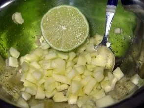 Gurken-Apfel-Salat mit Ingwer und Minze - Rezept - Bild Nr. 4