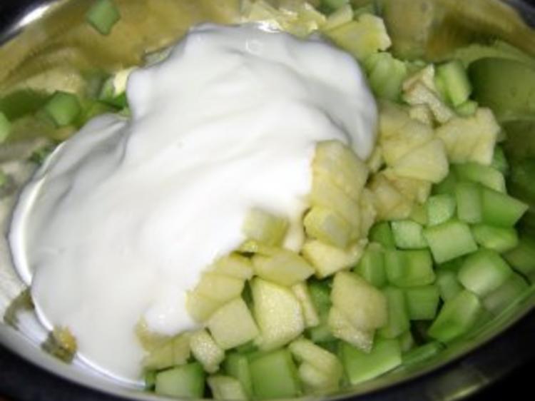 Gurken-Apfel-Salat mit Ingwer und Minze - Rezept - kochbar.de