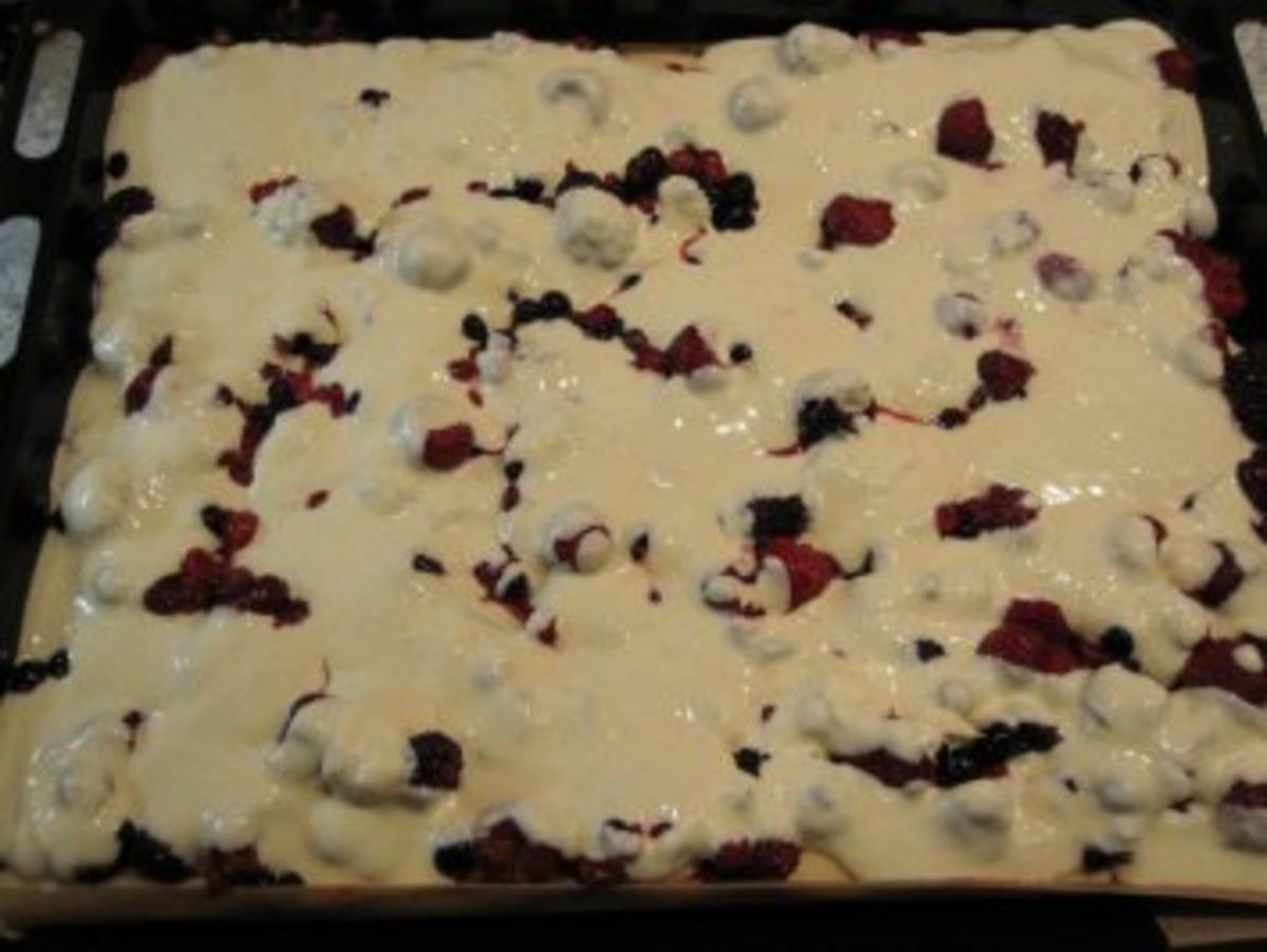 Beerenkuchen mit Schmandcreme - Rezept - Bild Nr. 2