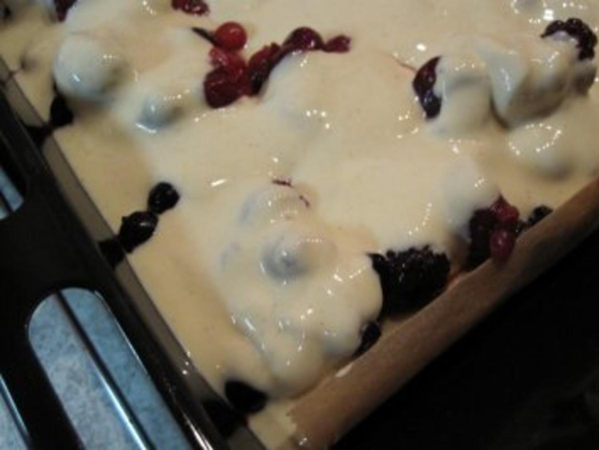 Beerenkuchen mit Schmandcreme - Rezept - Bild Nr. 5