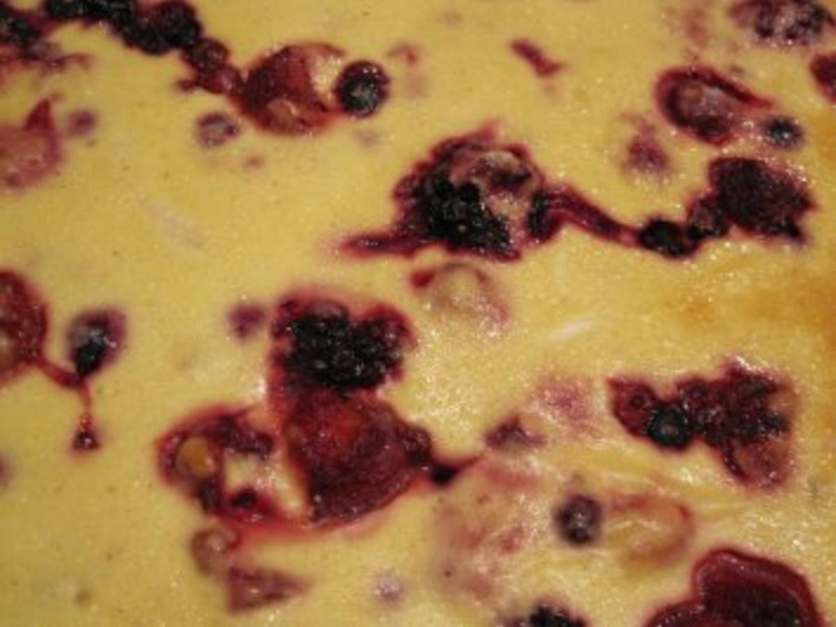 Beerenkuchen mit Schmandcreme - Rezept mit Bild - kochbar.de