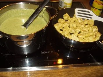 Rezept: Broccolisüppchen Bild Nr. 2 Broccolisüppchen - Rezept - Bild Nr. 2