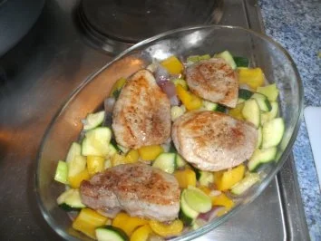 Gratinierte Schweinelendchen mit Gemüseragout - Rezept - Bild Nr. 5