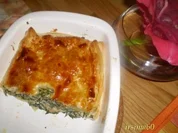 Blätterteigpastete mit Räucherlachs und Spinat - Rezept